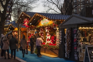 christmas-market-1864241 1920 2