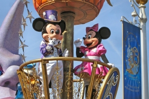 disneyland-1788216 1280